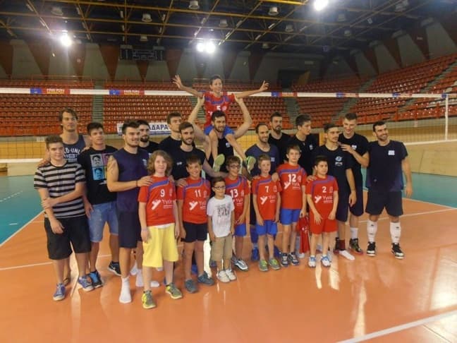 Οι μικροί της ΕΑΛ δίπλα στην Εθνική Ελλάδος Βόλεϊ ανδρών !!!